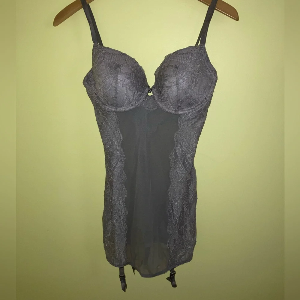 Victoria Secret NEW sexy lace slip bustier with garter size 36C Valentine GIFT